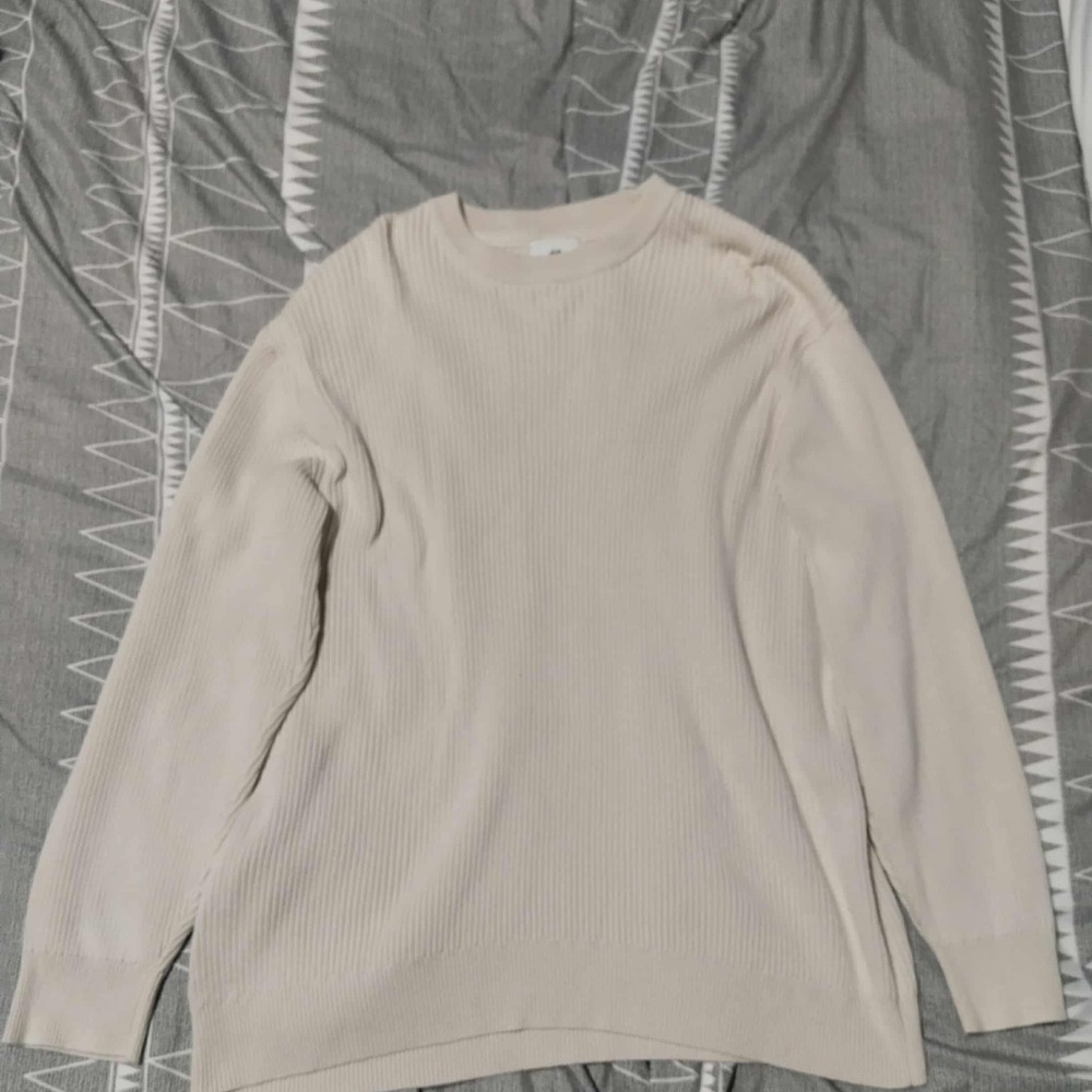 H&M Men's Beige Crewneck Sweater